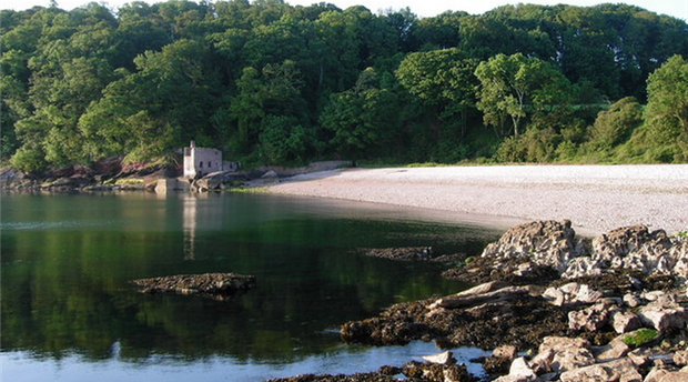Elbury Cove Picture 1